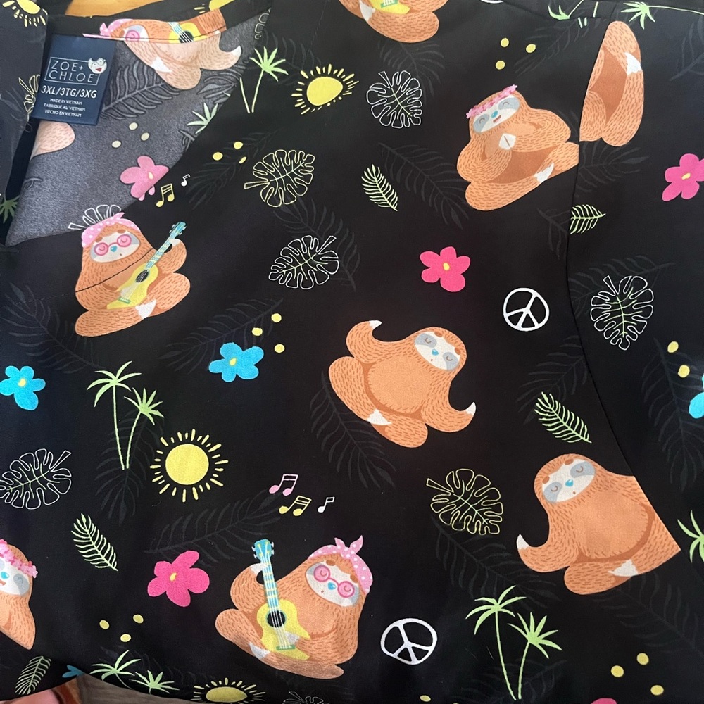 Zoe & Chloe scrub top